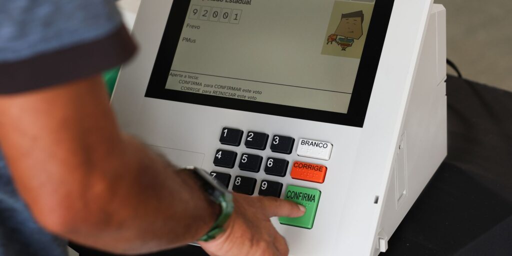 Eleição simulada em Paulino Neves testa segurança e agilidade das urnas eletrônicas