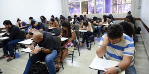 Encceja 2026 mobiliza milhares de estudantes em todo o Brasil neste domingo