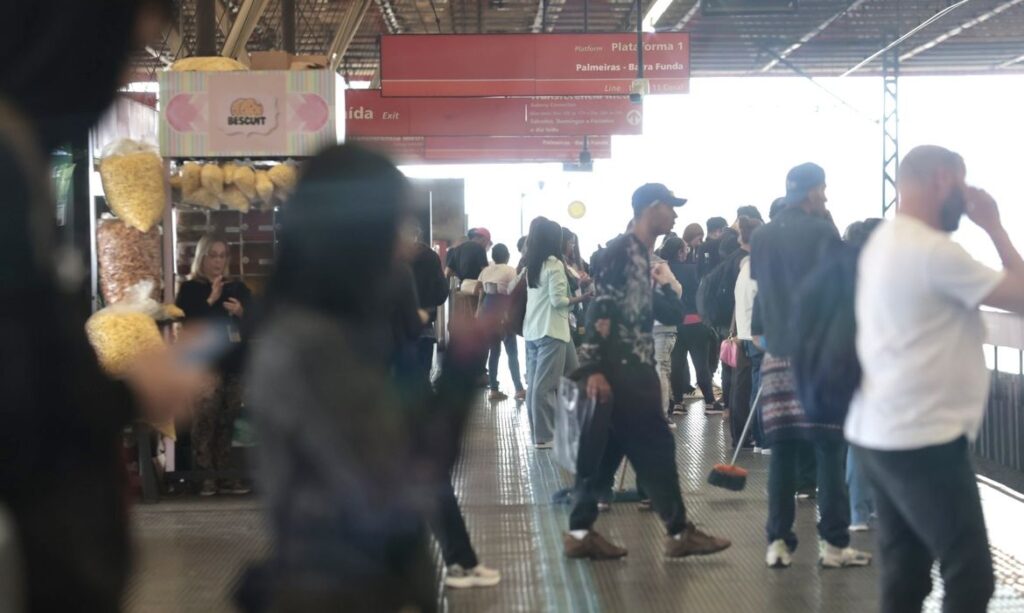 Ferroviários da CPTM mantêm greve em São Paulo por falta de garantias trabalhistas