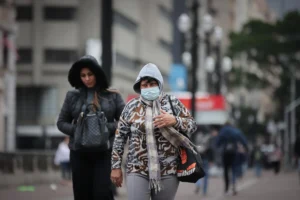 Frente fria intensifica queda de temperatura em São Paulo neste fim de semana