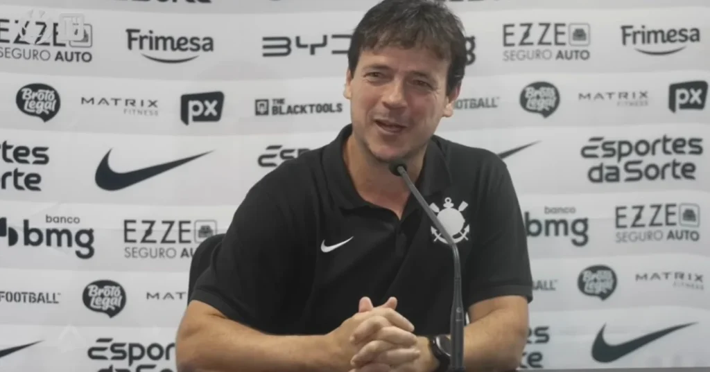 Hugo negocia saída do Corinthians e aguarda aval de Fernando Diniz para reforçar o Sport