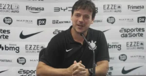 Hugo negocia saída do Corinthians e aguarda aval de Fernando Diniz para reforçar o Sport