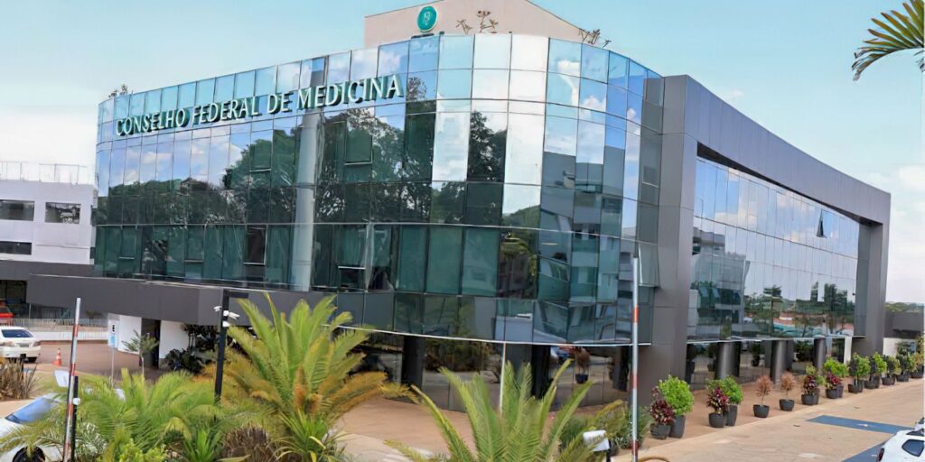 Justiça suspende norma que autorizava dentistas a realizar harmonização facial
