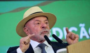 Lula critica revogação de visto de embaixadora e cobra respeito diplomático dos EUA