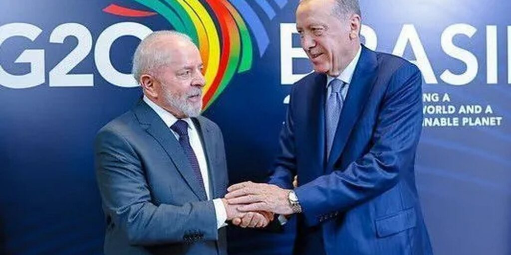 Lula e Erdogan articulam criação de conselho estratégico entre Brasil e Turquia