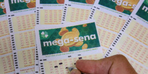 Mega-sena acumula e prêmio sobe para R$ 30 milhões no próximo sorteio
