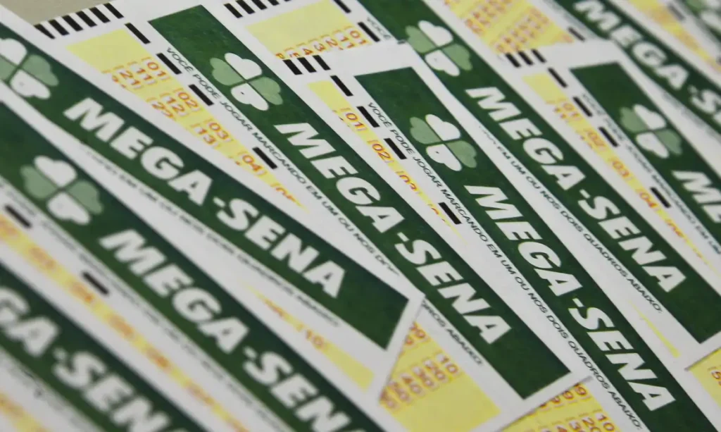 Mega-sena acumula e sorteio chega a R$ 165 milhões