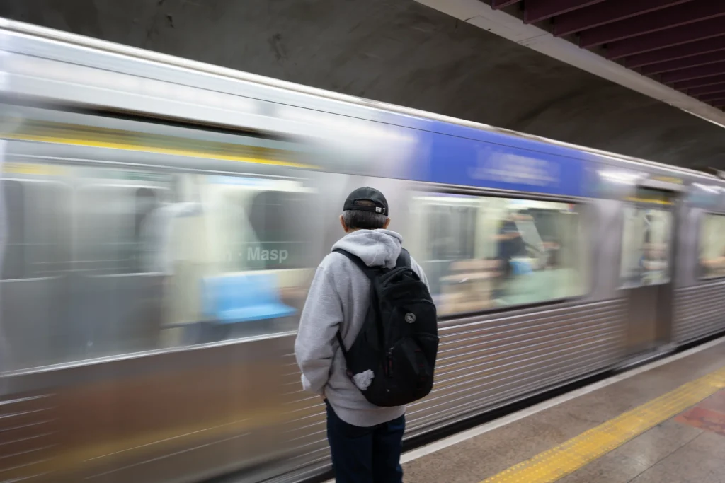 Metrô de São Paulo reforça rede de proteção a mulheres durante o Agosto Lilás