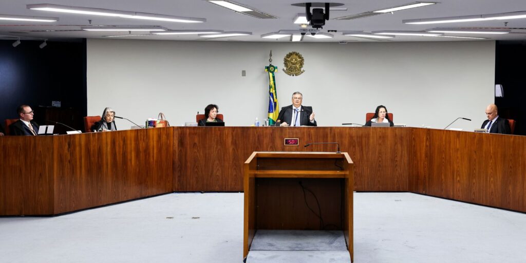Ministros do STF defendem revisão sobre exigência de diploma para jornalistas