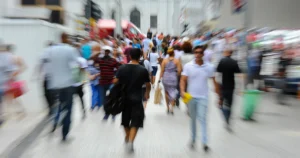 Nova ferramenta da USP utiliza dados de desemprego para prever recessões no Brasil