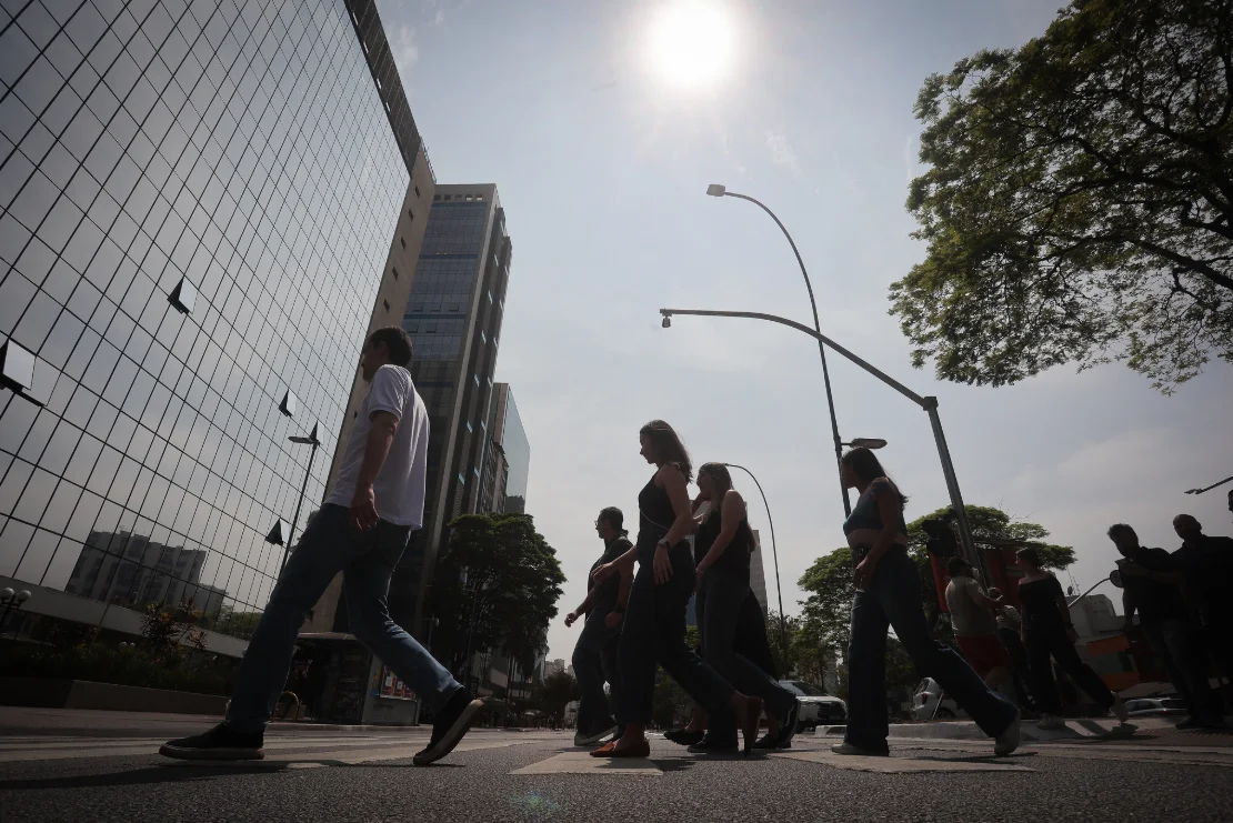 Onda de calor eleva temperaturas em São Paulo com risco de umidade crítica