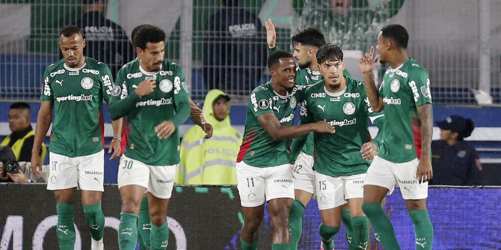 Palmeiras supera o Cerro Porteño no Paraguai e garante vaga nas quartas da Libertadores