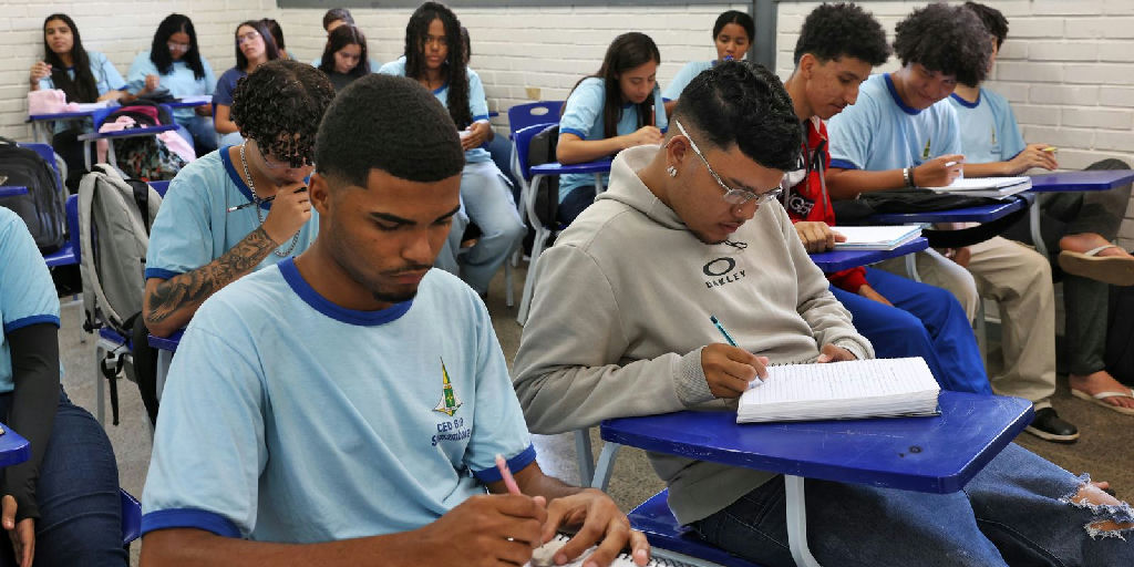 Pé-de-meia libera parcela para estudantes nascidos em setembro e outubro