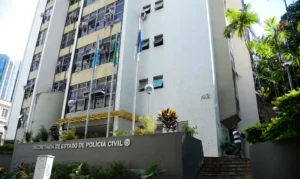 Polícia Civil do Rio deflagra operação contra braço do Comando Vermelho especializado em roubo de veículos