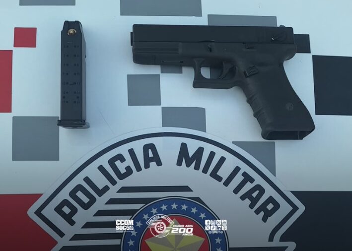 Polícia Militar apreende simulacro de arma após denúncia de violência doméstica em Barueri
