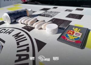 Policiamento de trânsito intercepta suspeito com cápsulas de cocaína no Brás