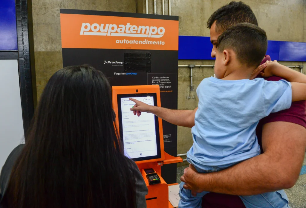 Poupatempo autoatendimento chega ao metrô de São Paulo para otimizar serviços