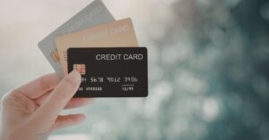 Quatro alternativas de cartão de crédito para negativados recuperarem o controle financeiro