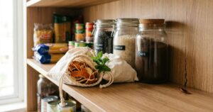 Repelentes naturais: 4 itens de cozinha que afastam baratas sem usar venenos