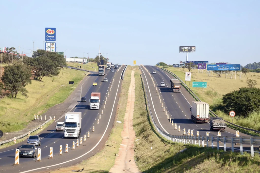 Rodovias de SP reforçam prevenção e combate a queimadas durante estiagem
