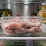 Salmoura simples transforma frango de supermercado em prato suculento e saboroso