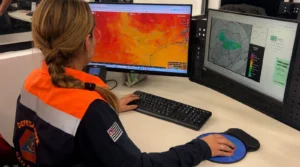 São Paulo enfrenta extremos climáticos com granizo no sul e incêndios no interior