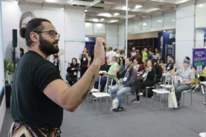 Secretaria de SP abre inscrições para curso básico e gratuito de Libras em agosto de 2026