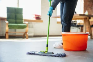 Setor de limpeza em São Paulo abre 917 vagas de emprego nesta segunda-feira