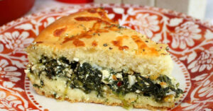 Torta de espinafre com ricota: aprenda a preparar esta receita prática e cremosa
