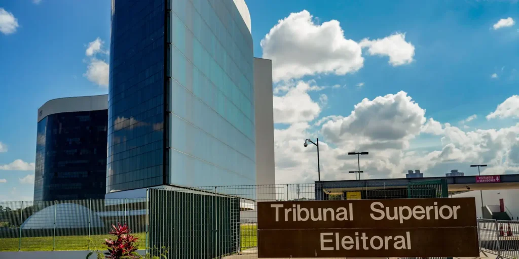 TSE recebe corpo diplomático para detalhar segurança e transparência da urna eletrônica
