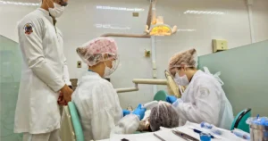 USP abre mais de 220 vagas para residências em saúde com bolsas de R$ 4 mil
