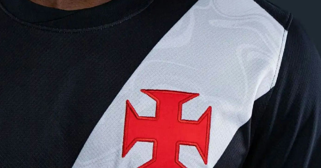 Vasco intensifica observação de atacante chileno e planeja reforço para o fim do ano