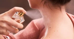 5 Perfumes frutados que garantem frescor e durabilidade nos dias de calor