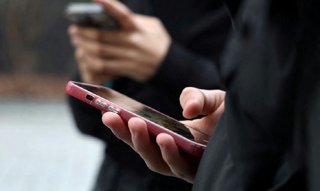 A ascensão das bets entre jovens e o alerta sobre o risco de dependência precoce