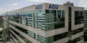 AGU aciona Fachin para reverter afastamento de Andrei Rodrigues da Polícia Federal