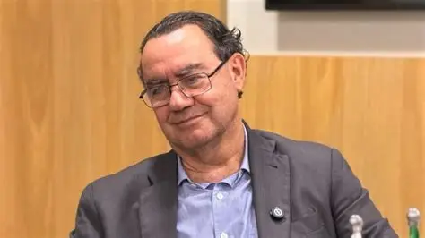 Augusto Cury cresce e acende um alerta na eleição