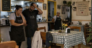 Ausência em restaurante revela isolamento de idoso e mobiliza rede de cuidado