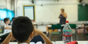 Brasil gasta US$ 4.133 por estudante e fica com apenas um terço do investimento médio da OCDE