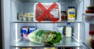Como organizar a geladeira para evitar contaminação cruzada de alimentos