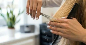 Cortes de cabelo que renovam o visual e valorizam mulheres acima dos 60 anos
