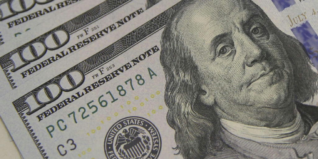 Dólar recua para R$ 5,08 e atinge menor patamar em um mês