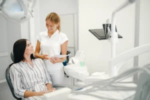Dor de dente: conheça os remédios que aliviam e a importância da avaliação profissional