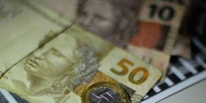Economia brasileira: Ibc-br recua em julho, mas mantém crescimento anual