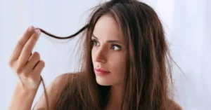 Elimine o frizz com 4 óleos naturais que garantem fios alinhados e saudáveis