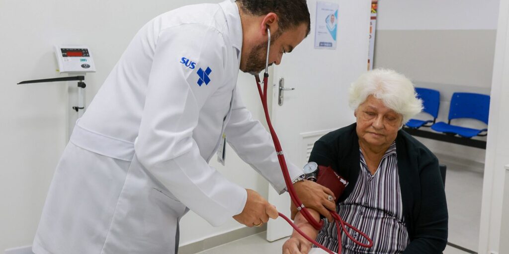 Enamed: exame que avalia formação médica é aplicado neste domingo em todo o Brasil