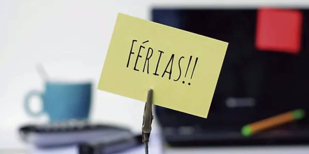 Entenda se a empresa pode abater dias de férias durante o recesso conforme a CLT