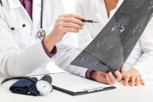 Esclerose múltipla: entenda os desafios do diagnóstico e o manejo da doença