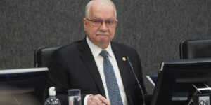 Fachin avalia próximos passos para conter crise entre ministros do STF