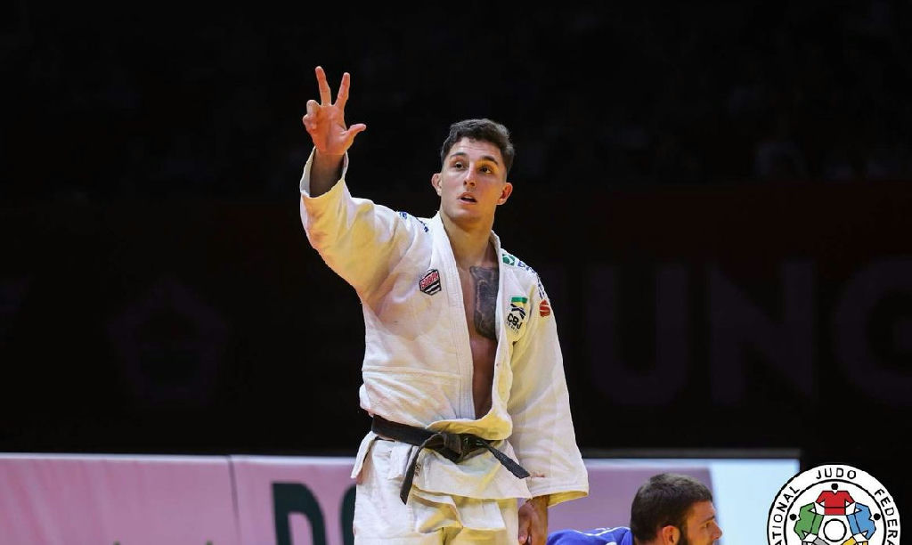 Guilherme Schimidt conquista ouro no Grand Slam de Budapeste e lidera pódio brasileiro