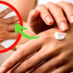 Manchas e envelhecimento nas mãos: soluções acessíveis para uma pele mais suave e uniforme